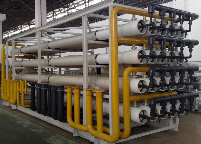 ����ˮ�O��΢�מVĤ�İl(f��)չڅ��